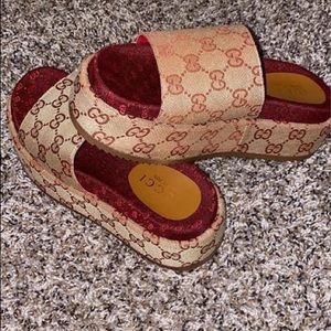 Meet your Posher, Shakemia